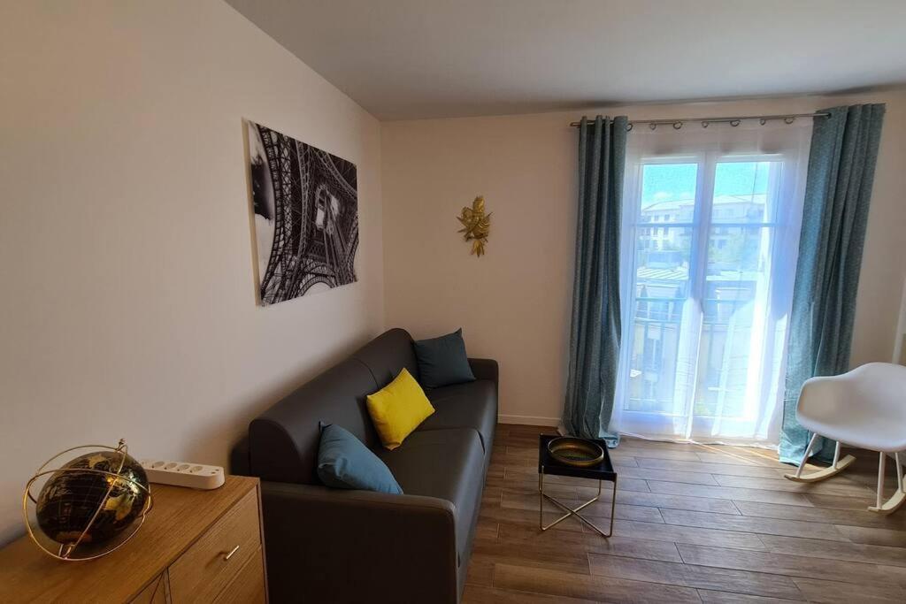 Appt 80M², 13 P, Disneyland, Fibre, 2 Parkings 쉐시 외부 사진